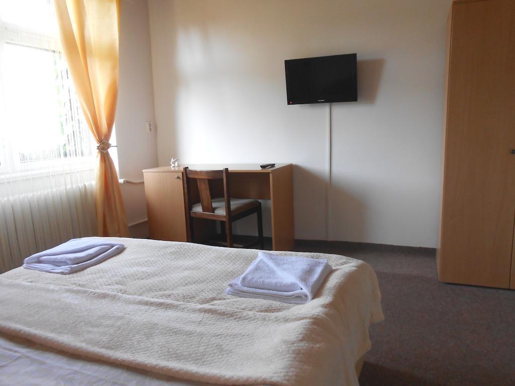 White Rabbit Hall Hotel Poděbrady Cameră foto